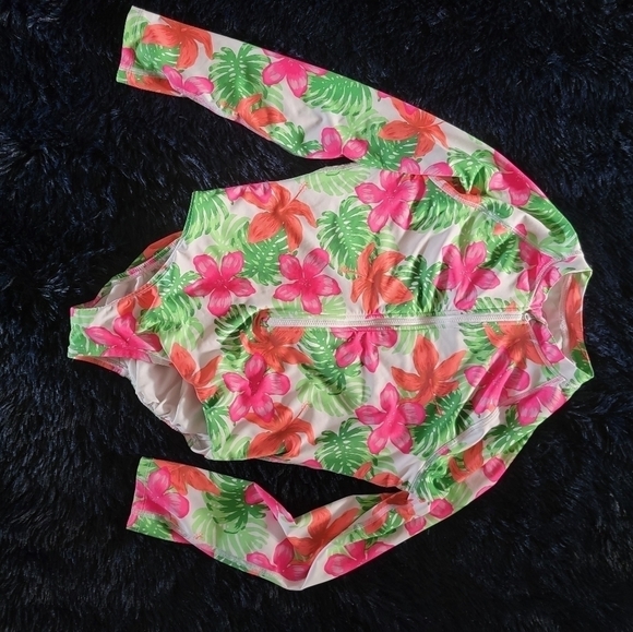 Girls floral long sleeve rash guard - Picture 1 of 3